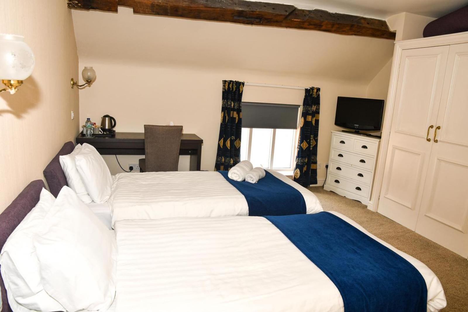 Whiston Hall Room photo